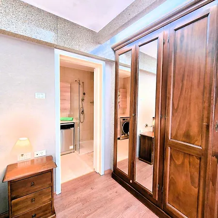 Central Urban Deluxe Loft-3